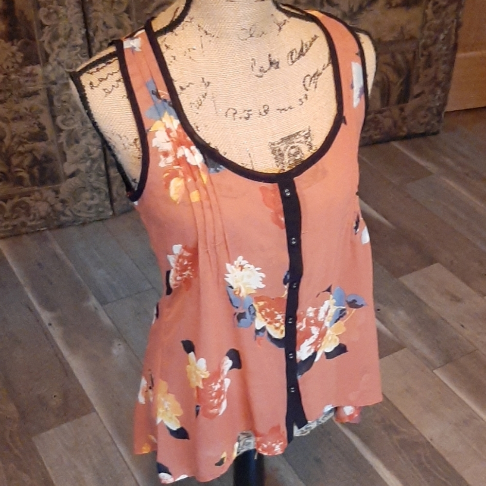 Mine - Slightly Sheer tank S